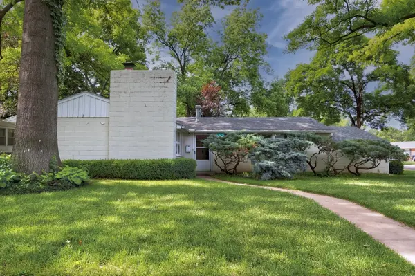 1005 E 15th Ave, Winfield, KS 67156