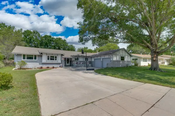 1925 N Edgemoor St, Wichita, KS 67208