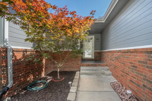 7413 E Brookview Cir, Wichita, KS 67226