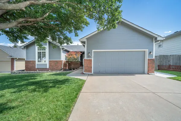 7413 E Brookview Cir, Wichita, KS 67226