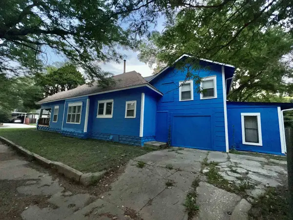 2501 E 2nd St N, Wichita, KS 67214