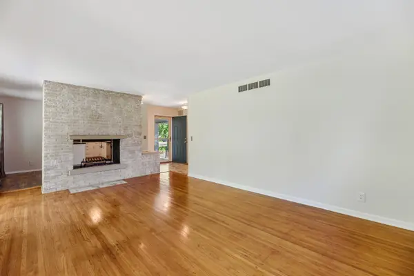 969 N Chipper Ln, Wichita, KS 67212