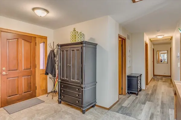 17 Circle Dr, Mulvane, KS 67110