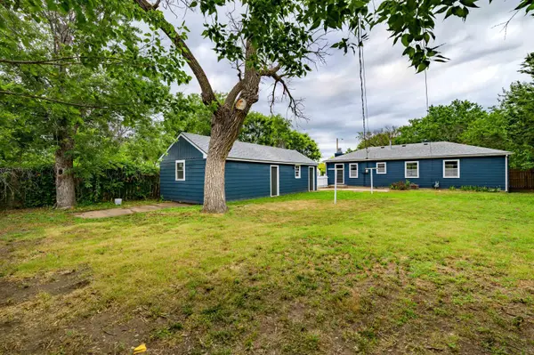 1023 College Ln, Hutchinson, KS 67501
