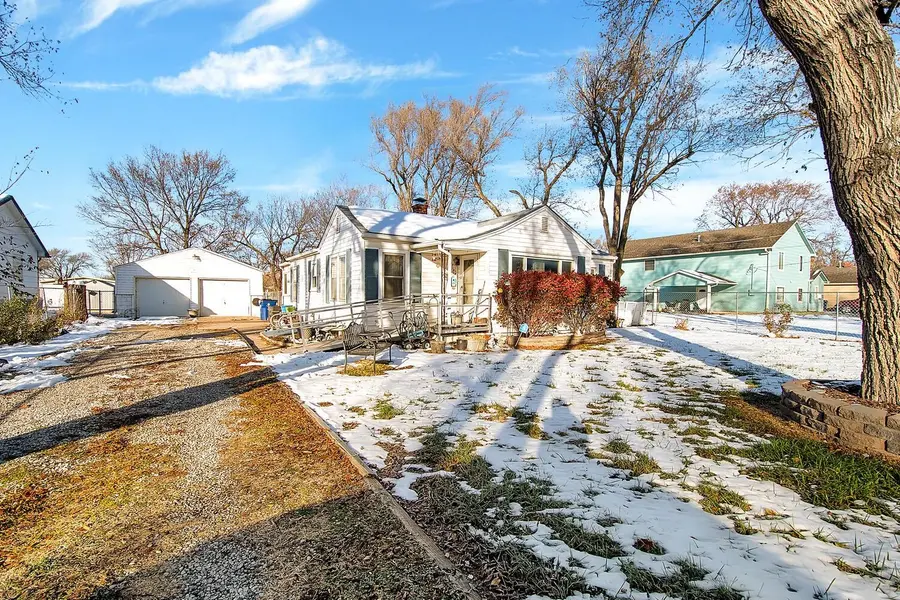 5229 N Delaware Ave, Wichita, KS 67204