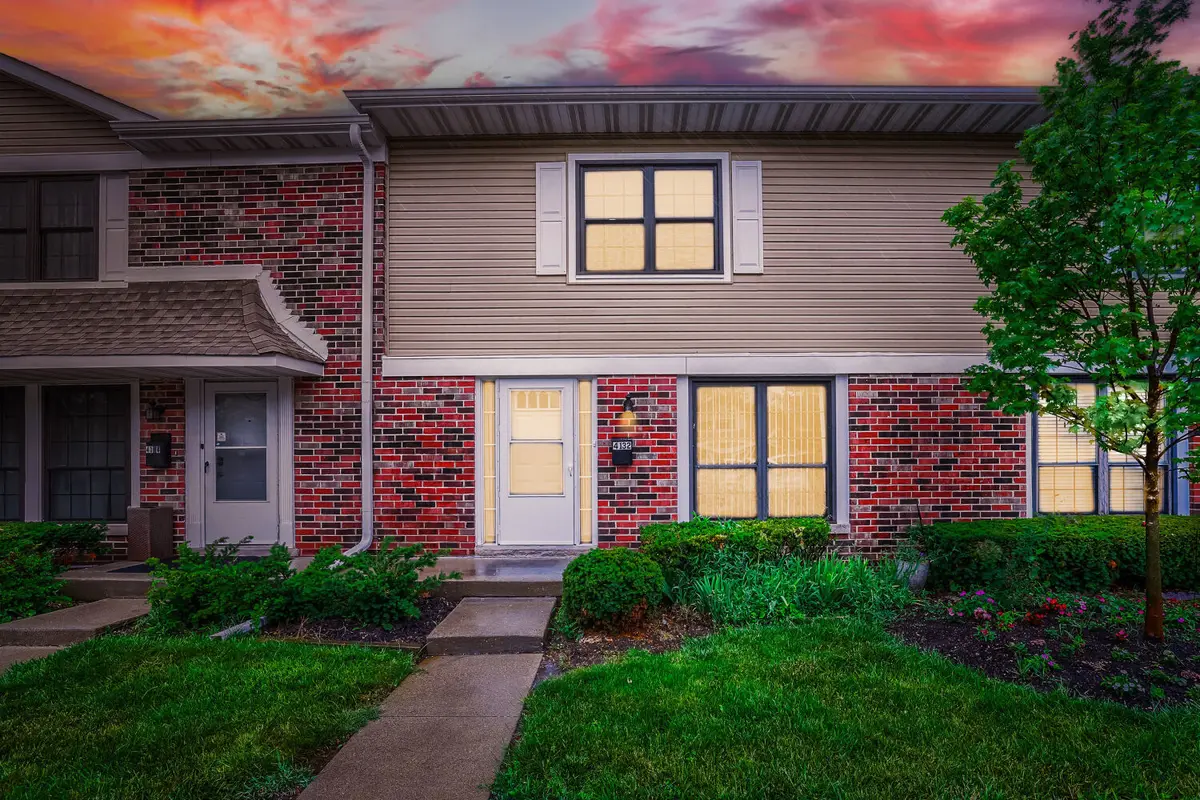 4132 Brentwood LN, Waukegan, IL 60087