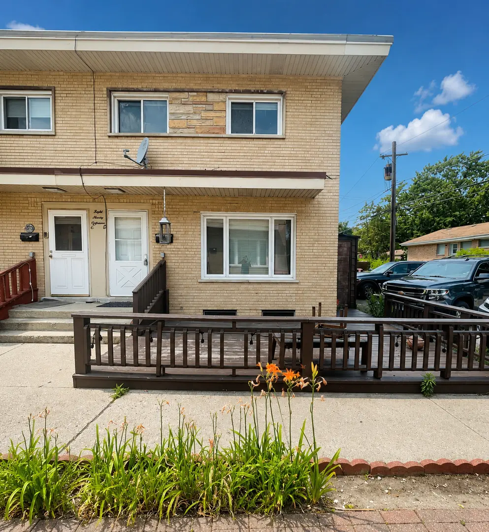 4718 Church ST #D, Skokie, IL 60076