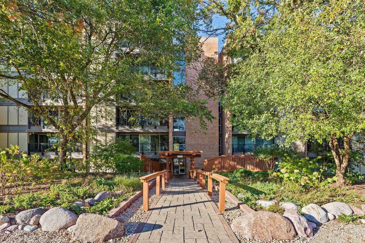 6000 Oakwood DR #4H, Lisle, IL 60532