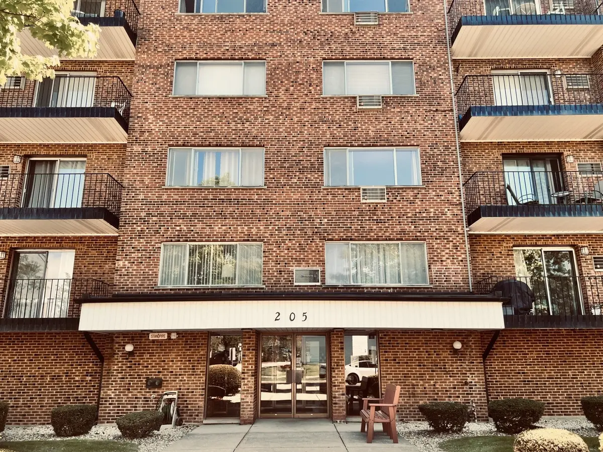 205 W MINER ST #300, Arlington Heights, IL 60005