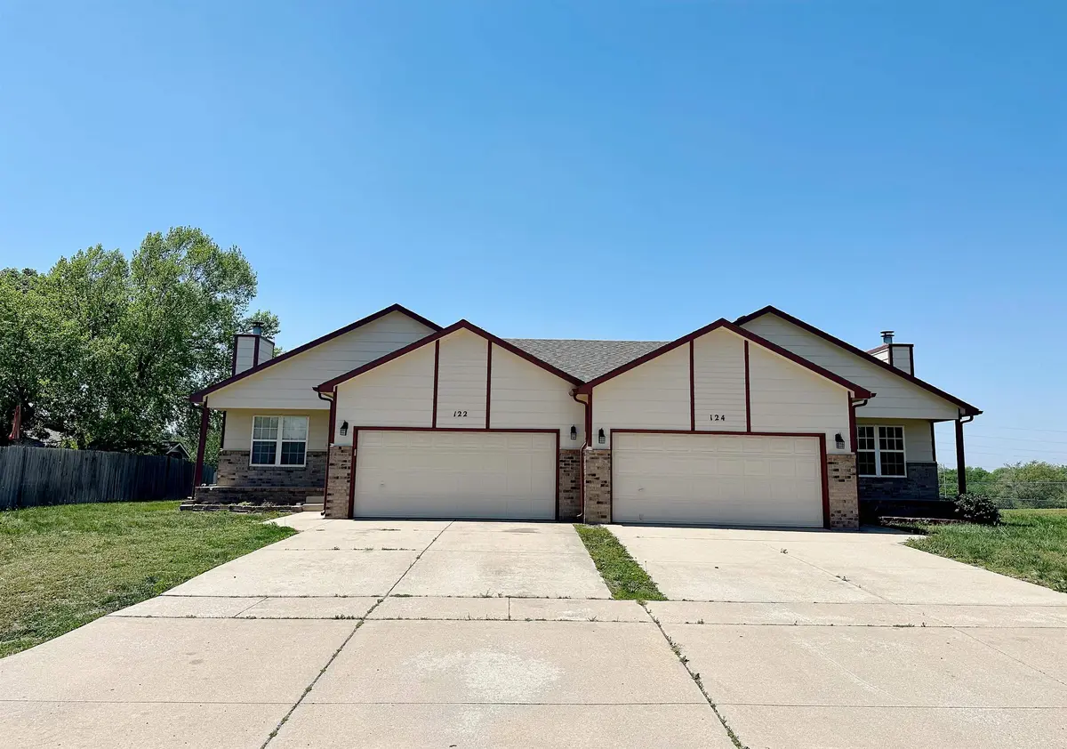 205 E Eagle Watch St, Mulvane, KS 67110