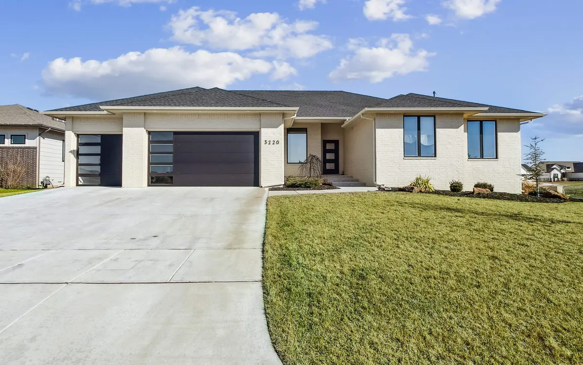 3220 N Pine Grove Cir, Wichita, KS 67205