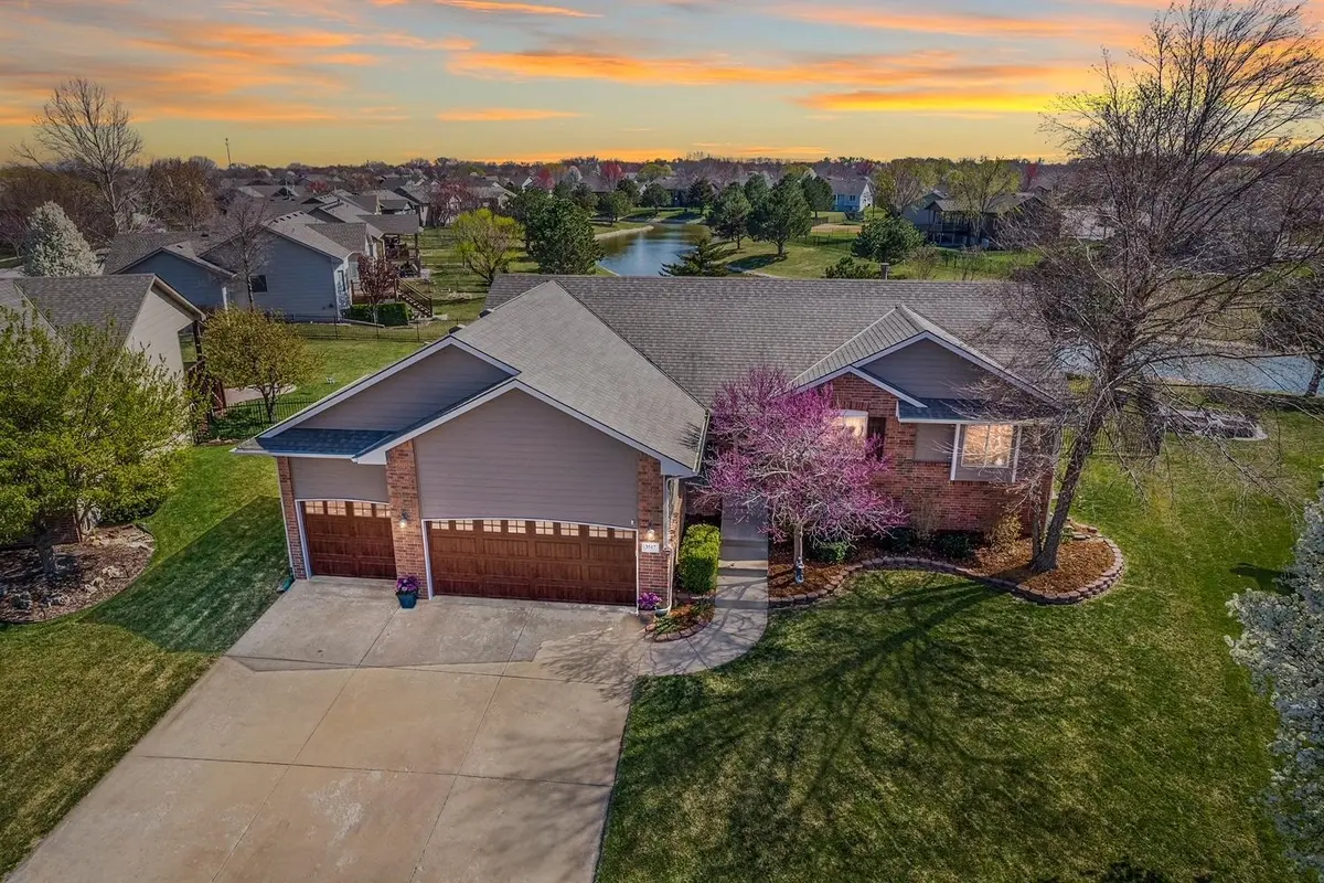 3517 N Forest Ridge St, Wichita, KS 67205
