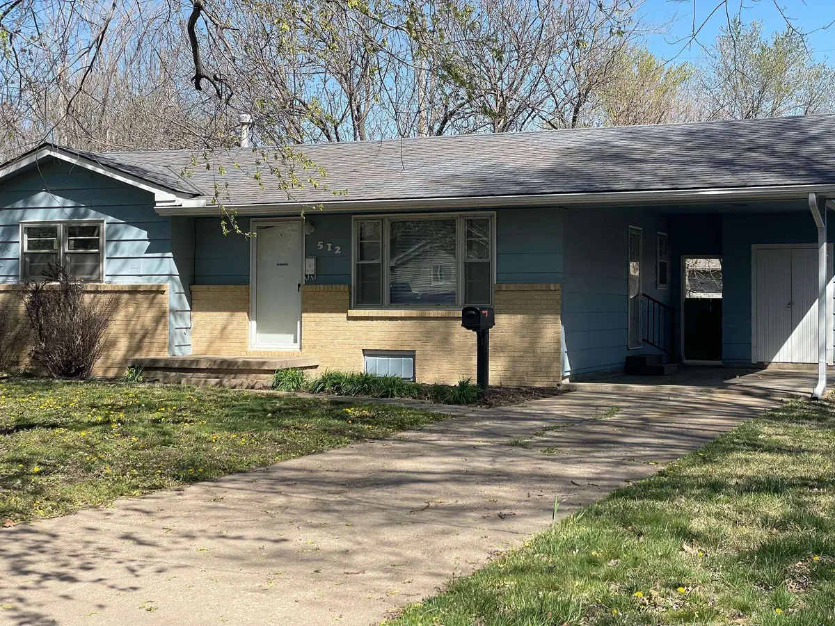 512 W 4th, Valley Center, KS 67147