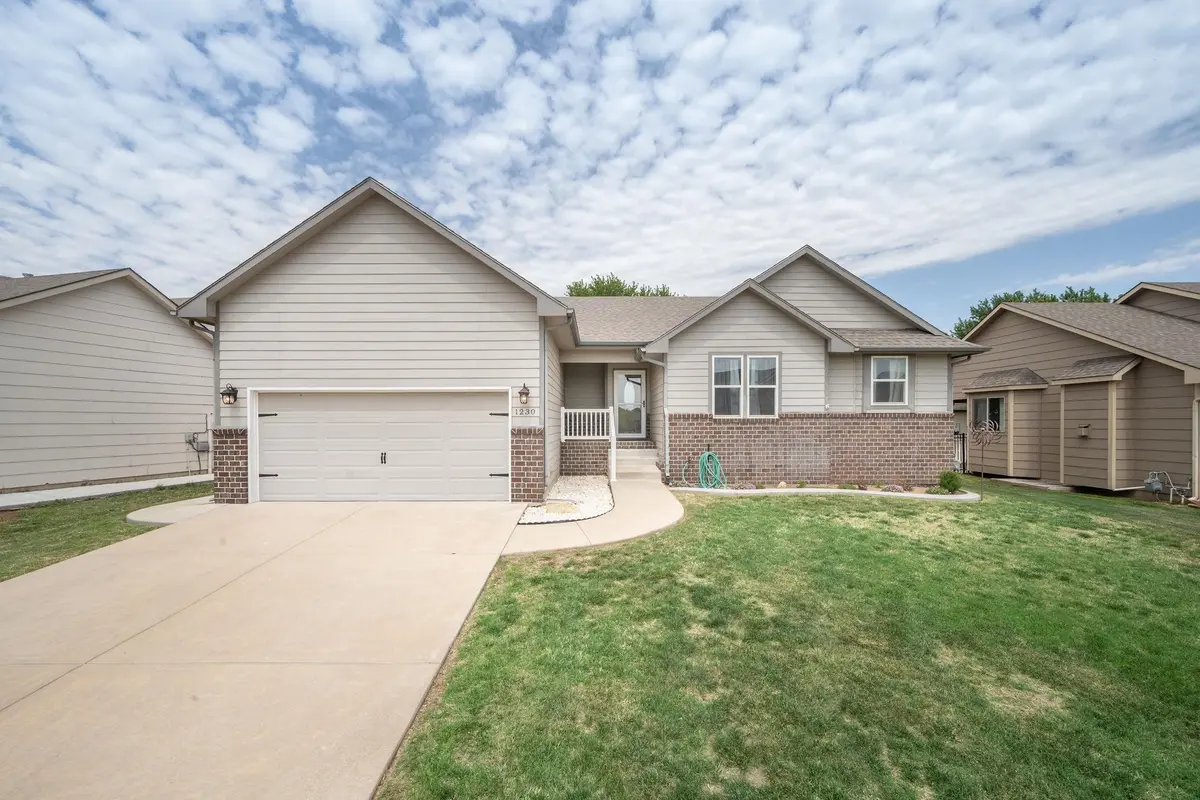 1230 Leonard St, Haysville, KS 67060