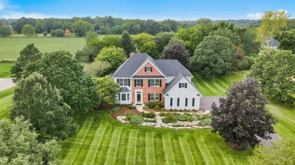 4N934 Forest Trail DR, Campton Hills, IL 60175