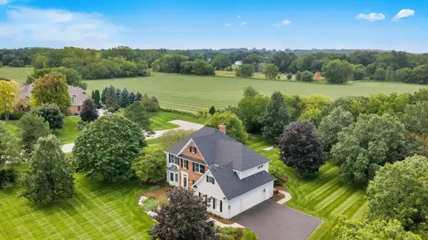 4N934 Forest Trail DR, Campton Hills, IL 60175