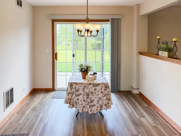 39321 N Melbourne CT, Beach Park, IL 60083