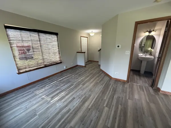 39321 N Melbourne CT, Beach Park, IL 60083