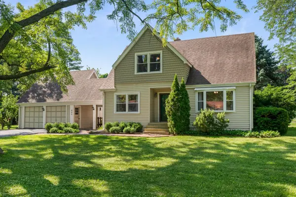 16W661 White Pine RD, Bensenville, IL 60106