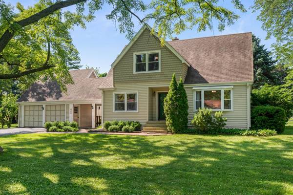 16W661 White Pine RD,  Bensenville,  IL 60106