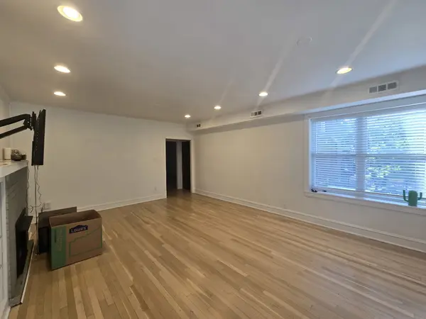 2255 W Huron AVE #1F, Chicago, IL 60612
