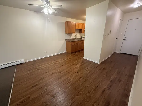 5720 East AVE #2A, Countryside, IL 60525