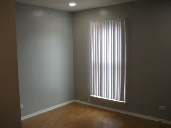 1980 Huntington BLVD, Hoffman Estates, IL 60169