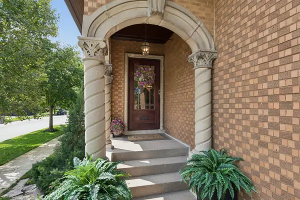 1101 Rossell AVE, Oak Park, IL 60302