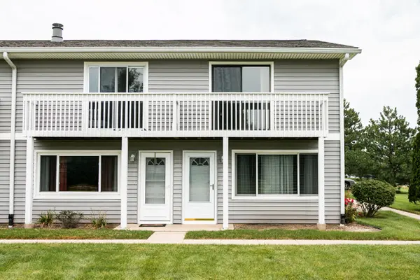 34293 N Birch LN, Gurnee, IL 60031