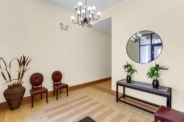 4755 N WASHTENAW AVE #209, Chicago, IL 60625