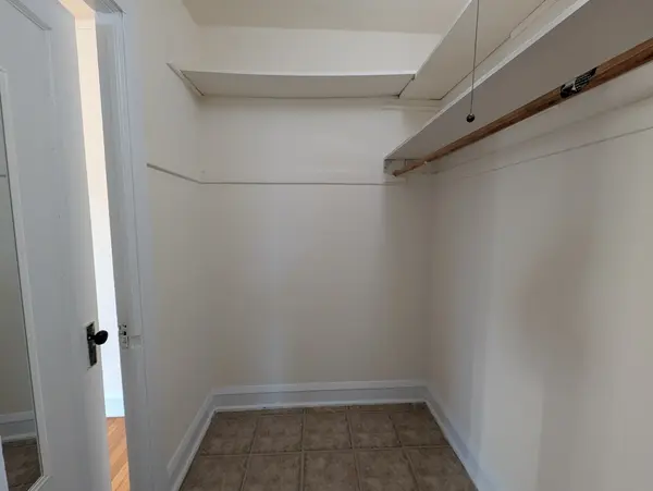 3310 W Schubert AVE #2Y, Chicago, IL 60647