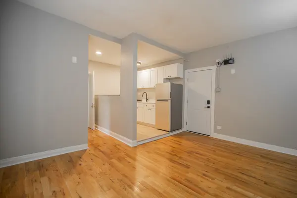 1414 W Pratt BLVD #112, Chicago, IL 60626