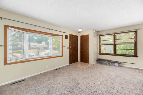 440 W 5th St, Haysville, KS 67060