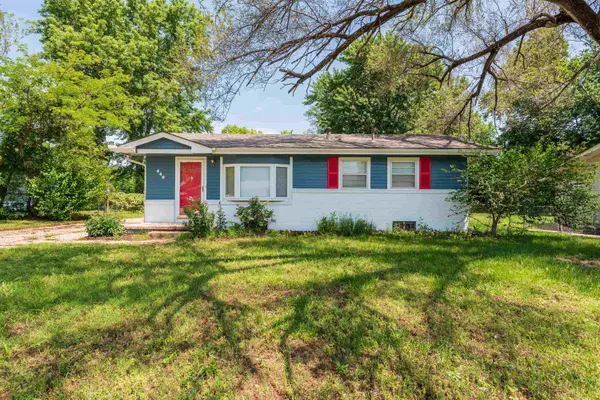 440 W 5th St, Haysville, KS 67060