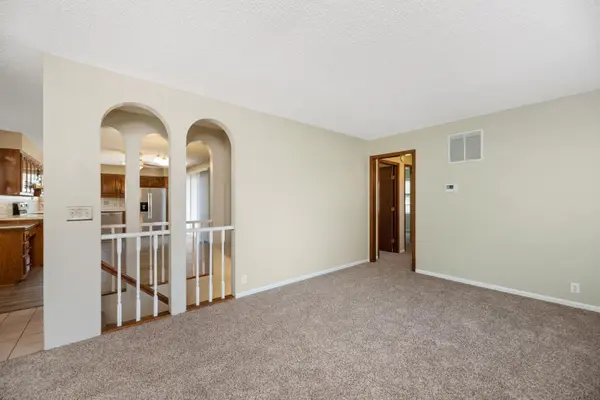 440 W 5th St, Haysville, KS 67060