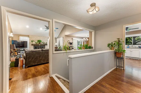 2322 N Inwood Cir, Wichita, KS 67226