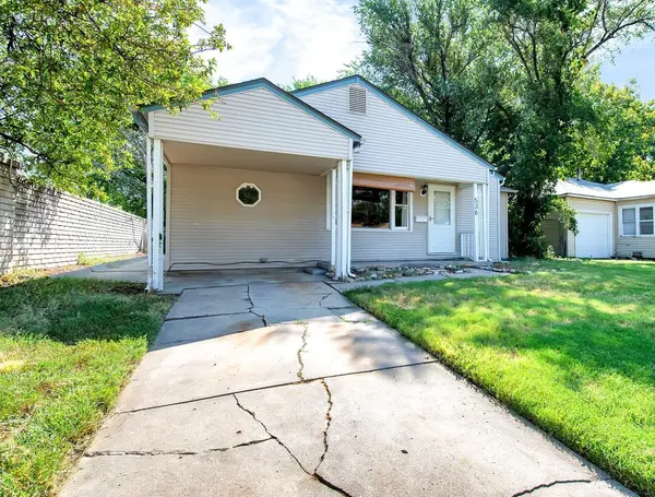 536 Sylvan Ln, Wichita, KS 67218