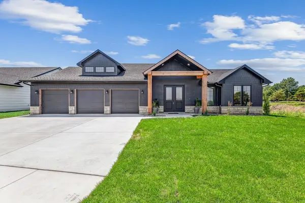 2807 Sunnyslope St, Park City, KS 67219