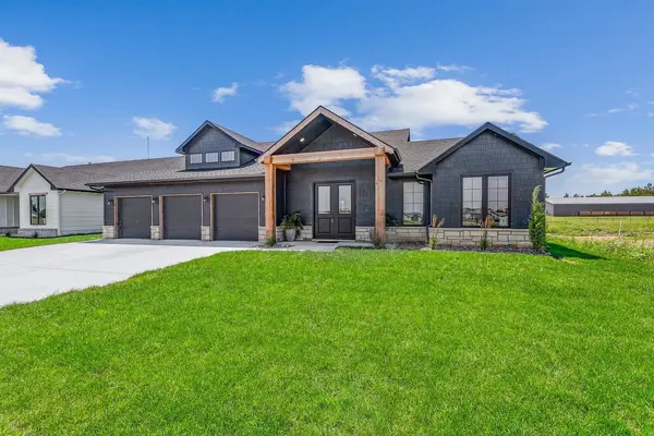 2807 Sunnyslope St, Park City, KS 67219