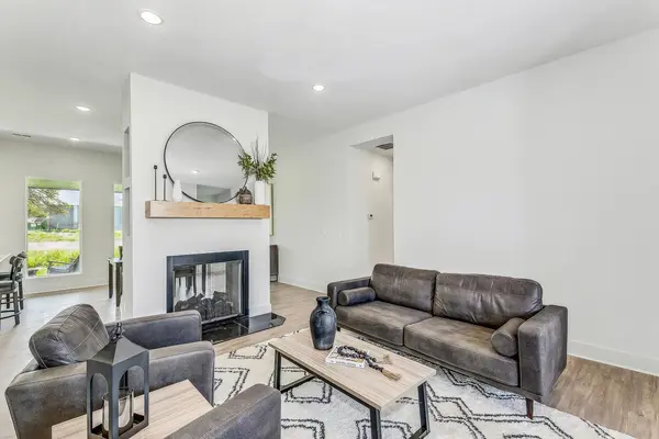 2807 Sunnyslope St, Park City, KS 67219