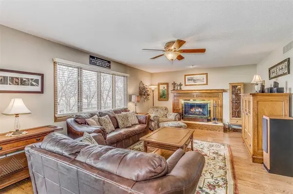 2570 N Fox Run, Wichita, KS 67226