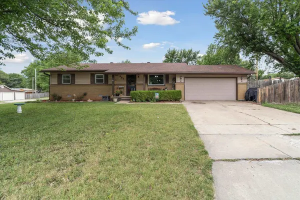 525 N Jones St, El Dorado, KS 67042