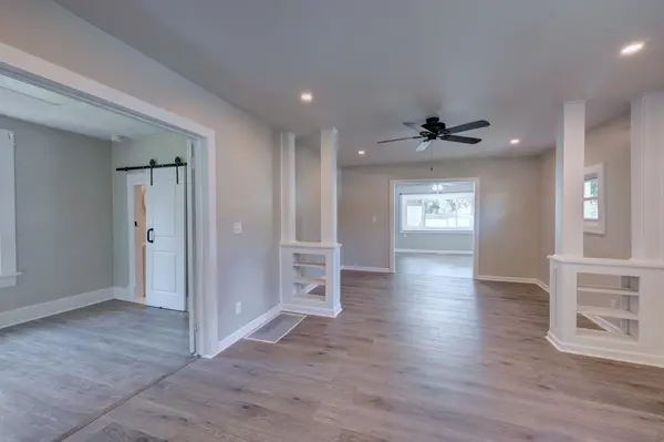 901 E 11th Ave, Winfield, KS 67156