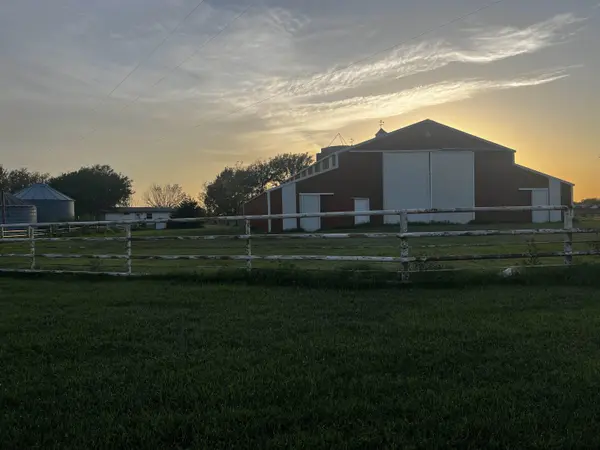 9811 S Meridian Ave, Peck, KS 67120