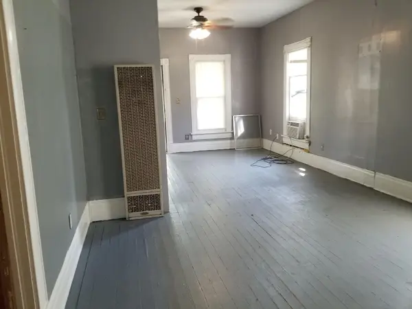 807 N Elm St, Eureka, KS 67045