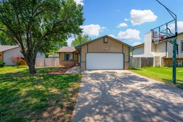 5421 S WASHINGTON AVE, Wichita, KS 67216
