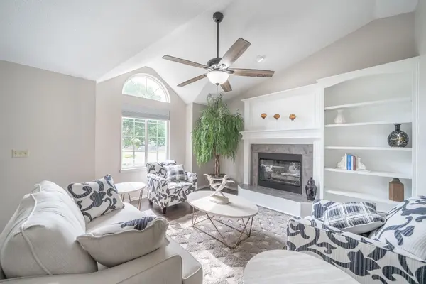 421 S Stoney Point Cir, Wichita, KS 67209