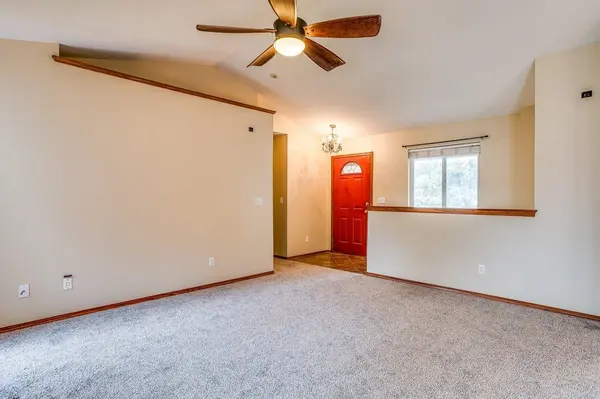 9102 W Central Park Ct, Wichita, KS 67205