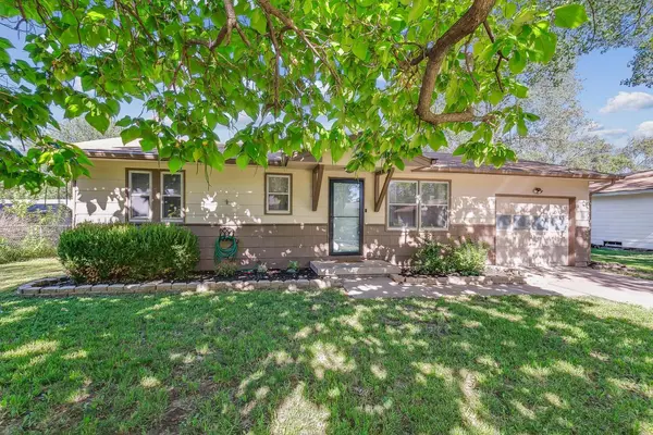 6517 N Longmont, Park City, KS 67219