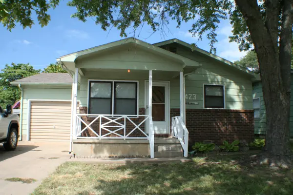 1423 Spencer Dr,  Augusta,  KS 67010